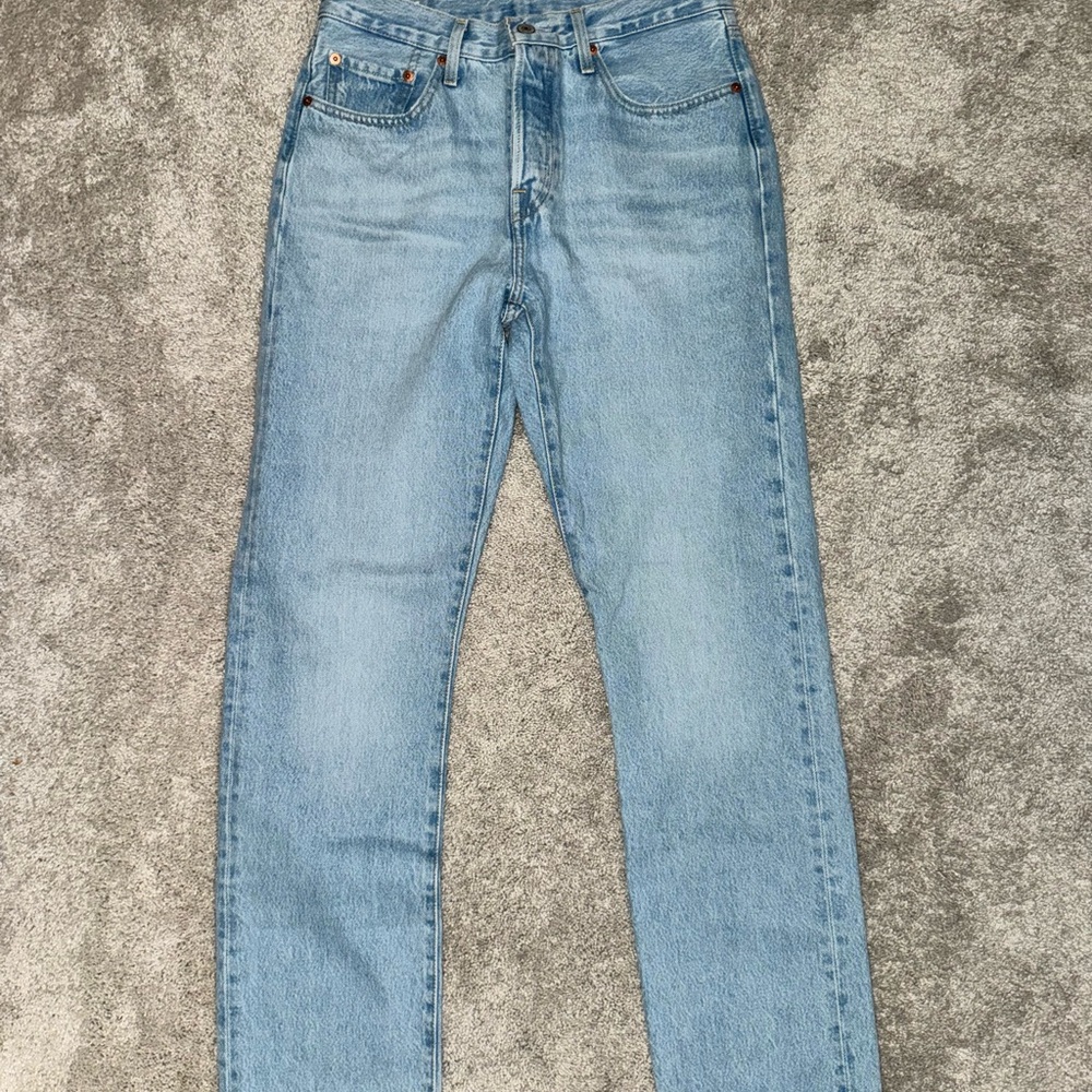 NWOT Levi's 501 Light Blue Jeans